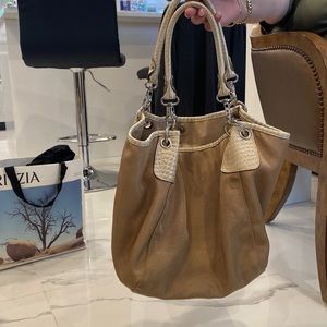 Kathy new Zeland purse